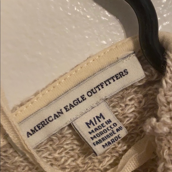 Women’s American Eagle Cream Cardigan - Picture 2 of 7